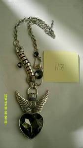 lot 135 image: 16 Necklaces New Fashion Jewelry Lot