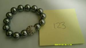 lot 141 image: 15 Bracelets New Fashion Jewelry Lot