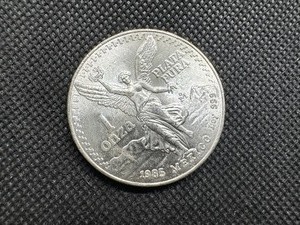 lot 68 image: 1985 Mexico Libertad 1 Oz. .999 Silver Coin