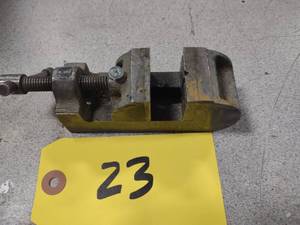 lot 23 image: Palmgren No. 6 1.5 Drill Vise...