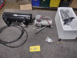 lot 85 image: Viking 12 Volt Air Horn...