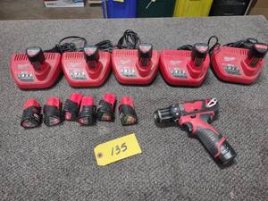 lot 135 image: Milwaukee 12 Volt Drill, (12) Batte...