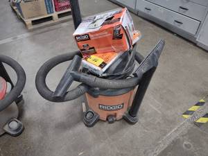 lot 152 image: Ridgid Vac...