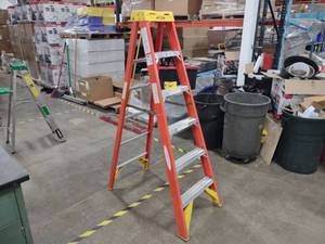 lot 167 image: Werner 6 Fiberglass Step Ladder...