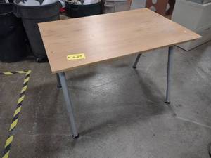lot 224 image: Work Table, 47x31...