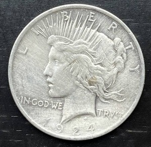 lot 36 image: 1924 Peace Dollar