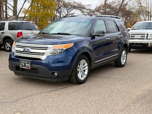 lot 10 image: 2012 FORD EXPLORER XLT 4x4  3rd Row (NO RESERVE)
