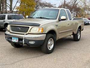 lot 26 image: 2000 FORD F-150 LARIAT No Accidents  4x4  123k Miles (NO RESERVE)