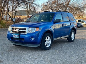 lot 28 image: 2012 FORD ESCAPE XLT All Wheel Drive  125k Miles (NO RESERVE)