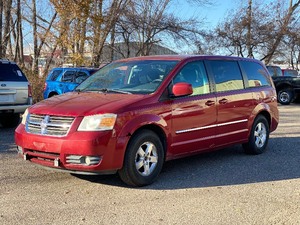 lot 9 image: 2008 DODGE GRAND CARAVAN SXT No Accidents (NO RESERVE)