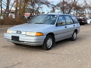lot 18 image: 1993 FORD ESCORT LX 17K Miles  No Accidents (NO RESERVE)
