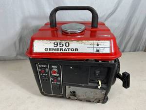 lot 18 image: 950 Watt Gas Generator