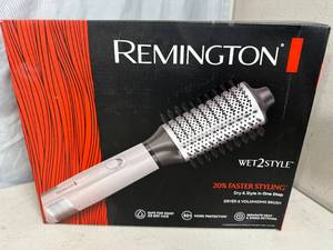 lot 29 image: New Remington Wet2Style Hair Drying Volumizer Brush