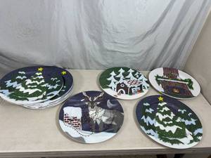 lot 41 image: 24 New Holiday Plastic Serving Trays  Platters