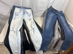 lot 42 image: 25 Pairs of Womens Bottoms, Jeans, Shorts, Skirts, Gap, Nike, Lualroe, BCBG, Etc. Sizes 5-7, S, XS