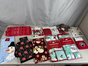 lot 60 image: Brand New Holiday Themed Towels, Wash Cloths, Drying Mats, Pot Holders