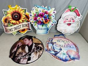 lot 108 image: 5 New Wall Decorations