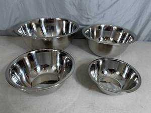 lot 271 image: 4 New Bene Casa Stainless Steel Mixing Bowls