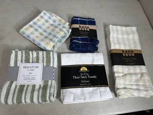 lot 315 image: New Kitchen Towels, Wash Cloths, and More