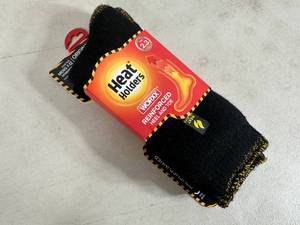 lot 324 image: New Pair of Heat Holders Heavy Weight Thermal Socks
