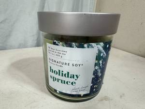 lot 330 image: New Signature Soy Plant Based Wax Blend 2 Wick Candle - Holiday Spruce