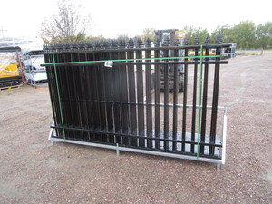 lot 142 image: SDLANCH 8pcs 5x9 Landscape Fence Panels