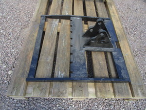 lot 21 image: Future Mini Excavator 24 Land PlanePallet Fork