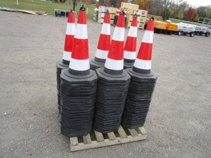 lot 247 image: 125pcs Safety Cones