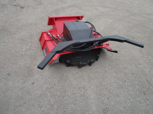 lot 11 image: Future Mini Skid Steer 33 Forestry Disc Mulcher