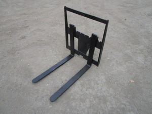 lot 122 image: Future Mini Excavator 24 Land PlanePallet Fork