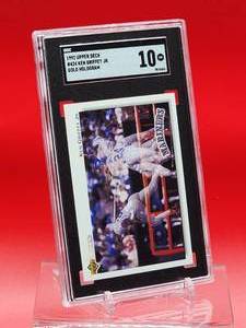 lot 122 image: 1992 Upper Deck Baseball Ken Griffey Jr Gold Hologram Card #424 Gem Mint SGC 10