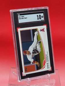 lot 119 image: 2013 Topps Baseball Mike Trout Card #536 Gem Mint SGC 10