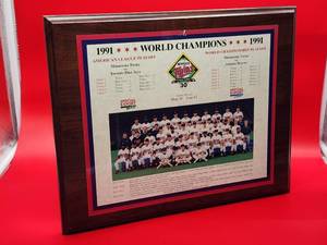 lot 155 image: 1991 World Series Minnesota Twins Championship Team Plaque