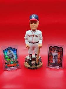 lot 48 image: Babe Ruth Bobble Head with (2) Collectable Die-Cut Baseball Cards