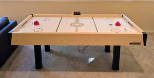 lot 2 image: LL - Carrom Sports Professional Air Hockey Table with Accessories and Cover