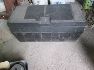 lot 61 image: Rubbermaid style truck bed organize...