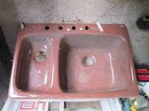 lot 68 image: Vintage Brown Cast Enamel dual basi...