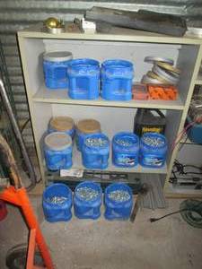 lot 111 image: Bulk assortment of hex-head screws ...