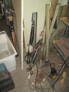 lot 114 image: High-jacks, trailer jack and more...