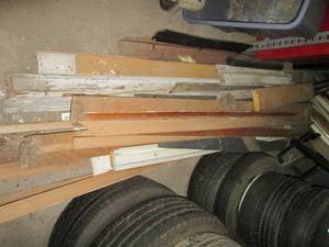 lot 121 image: Bundle of assorted wood straps and ...