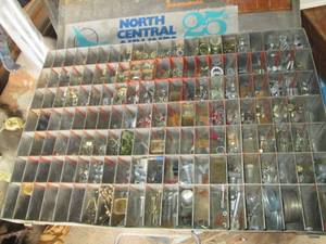 lot 18 image: Metal briefcase style compartmental...