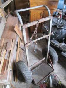 lot 29 image: Heavy duty metal framed oxygenacet...