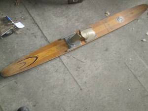 lot 43 image: Vintage Wood Cypress Gardens Skis D...