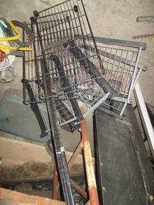 lot 45 image: Metal Bakers Rack style shelving un...