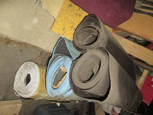 lot 56 image: Bundle of misc length rolls of roof...