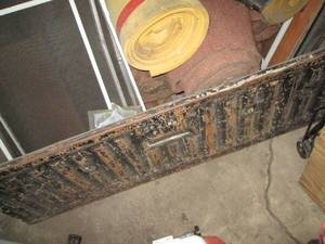 lot 160 image: Unknown year metal FORD truck tailg...