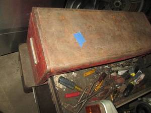 lot 171 image: 26 & 28 in Metal tool boxes each co...