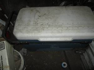 lot 179 image: Huge Igloo insulated rolling cooler...
