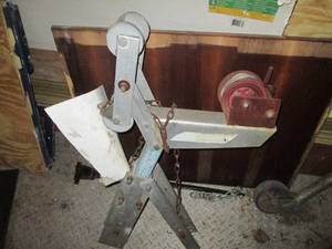 lot 182 image: Manually operated boat loading winc...