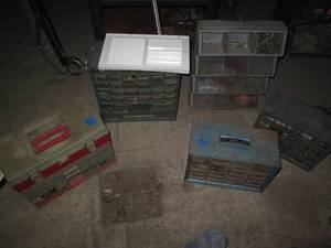 lot 198 image: Multiple benchtop storage organizer...